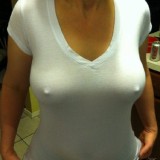 Women-Without-Bras21-696x780