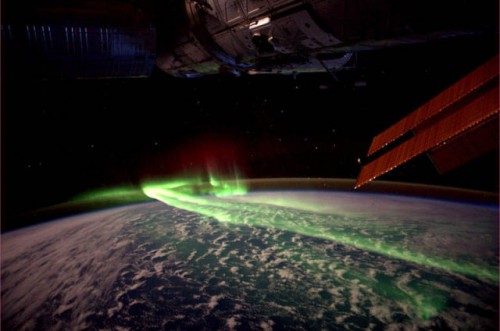 Auroraaustralissouthernlightsfromspace.jpg