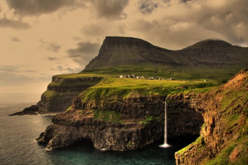 GisadalurVillageintheFaroeIslands.jpg