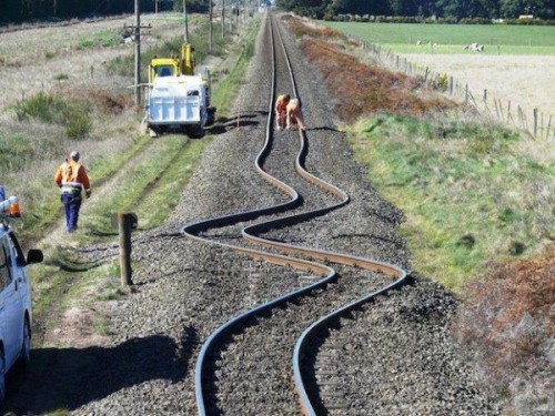 Railroad-Track-Damage-From-The-Canterbury-Earthquake-in-2010-600x450.jpg